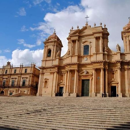 Villa Casa Vico Lepre à Noto Extérieur photo