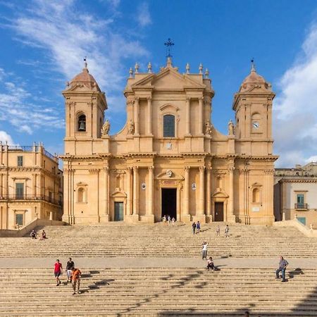 Villa Casa Vico Lepre à Noto Extérieur photo