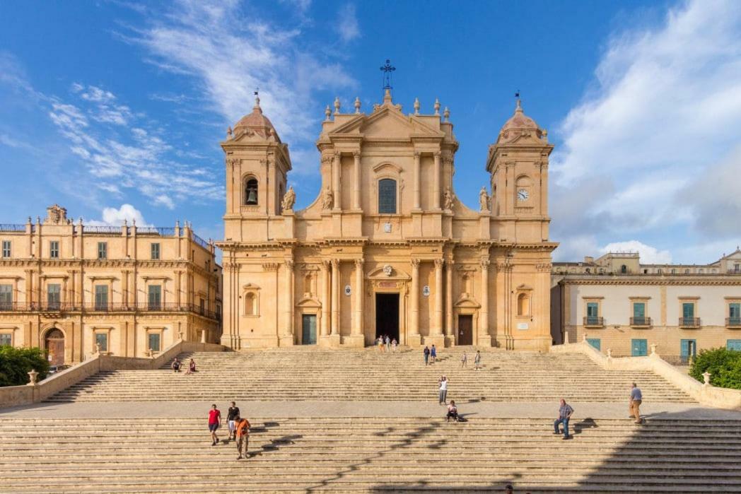 Villa Casa Vico Lepre à Noto Extérieur photo